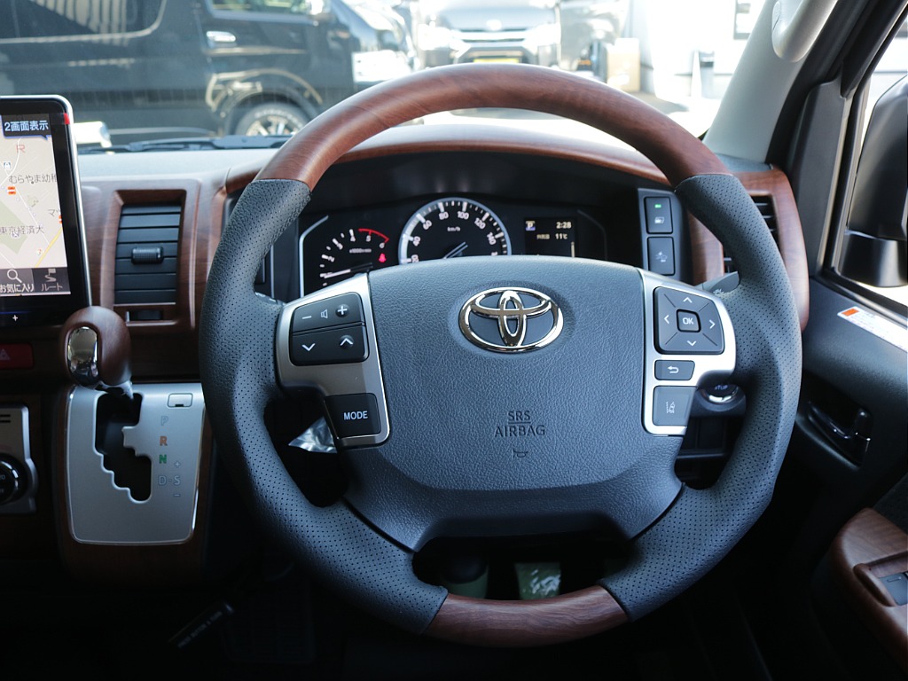 新車アースカラーパッケージ２８００ディーゼル２WDブラックエディション完成！オリジナルフロントバンパーオリジナルオーバーフェンダーオリジナル１６インチアルミオリジナルＬＥＤテールＢＩＧ－Ｘ１１ナビ装備