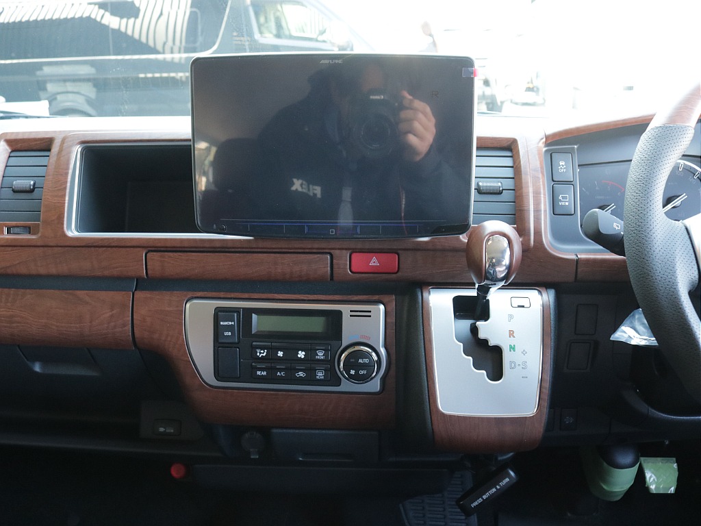 新車アースカラーパッケージ２８００ディーゼル２WDブラックエディション完成！オリジナルフロントバンパーオリジナルオーバーフェンダーオリジナル１６インチアルミオリジナルＬＥＤテールＢＩＧ－Ｘ１１ナビ装備