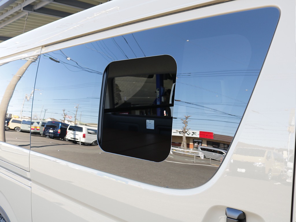 新車アースカラーパッケージ２８００ディーゼル２WDブラックエディション完成！オリジナルフロントバンパーオリジナルオーバーフェンダーオリジナル１６インチアルミオリジナルＬＥＤテールＢＩＧ－Ｘ１１ナビ装備