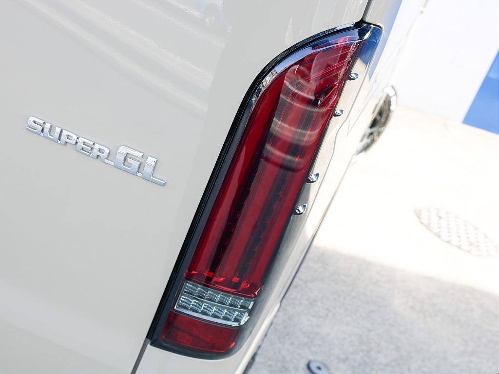 FLEXオリジナル アルティメットLEDテールランプ付き！！