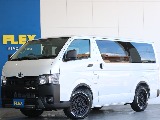 【新型新車】ハイエースバン ダークプライムⅡ ディーゼル２WD☆茶内装おしゃれシートカバーベッドで車中泊内装☆※1台限りです※