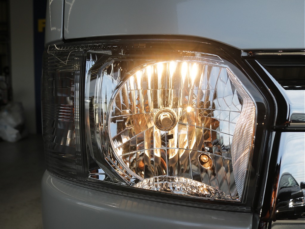 新車スーパーGL2800ディーゼルターボ2WDカスタム車両入庫！新品オリジナル16インチアルミ新品グラントレック16インチタイヤ新品オリジナルLEDテールライト新品オリジナルベットＫＩＴ装備！！