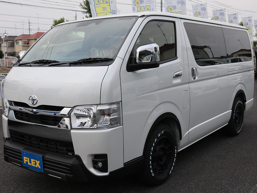 新車ハイエースＶスーパーGL2800ディーゼル２WD！新品オリジナル１6インチアルミ！新品ベットＫＩＴ装備！オリジナルパーツ多数装備！