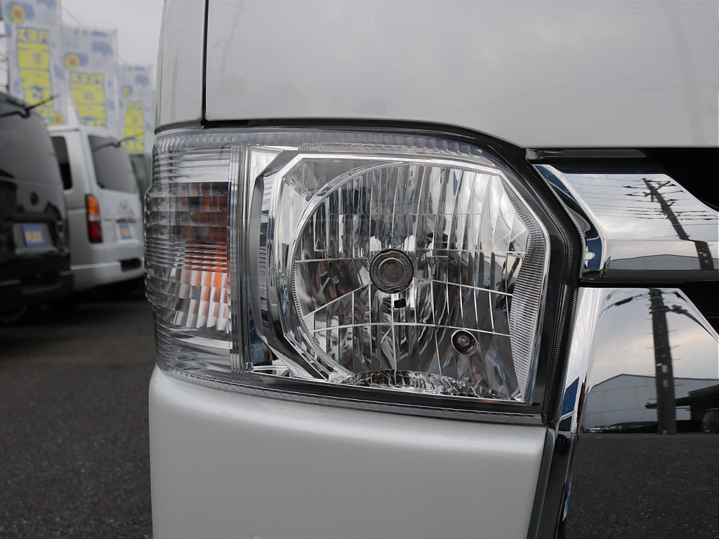新車ハイエースＶスーパーGL2800ディーゼル２WD！新品オリジナル１6インチアルミ！新品ベットＫＩＴ装備！オリジナルパーツ多数装備！