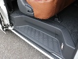 新車ハイエースＶスーパーGL2800ディーゼル２WD！新品オリジナル１6インチアルミ！新品ベットＫＩＴ装備！オリジナルパーツ多数装備！