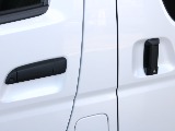 ドアハンドルはこのようになっております♪♪