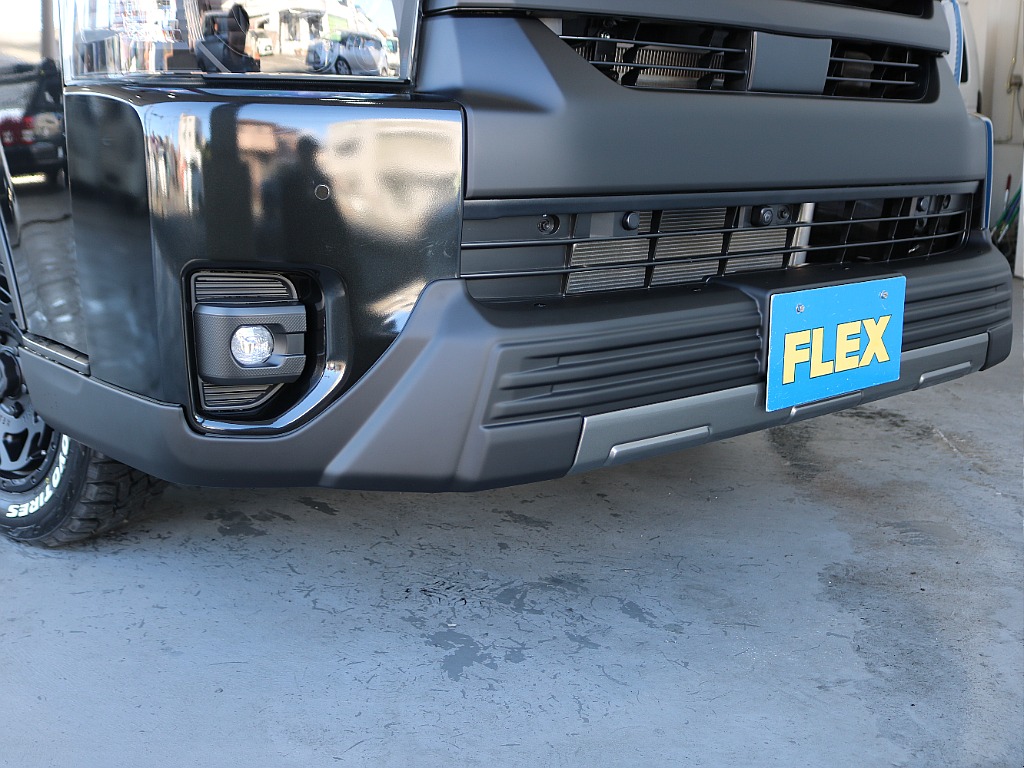 オリジナルのT-フォースフロントスポイラーが装着されております☆