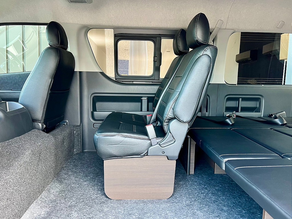 トヨタ ハイエース(23枚目)