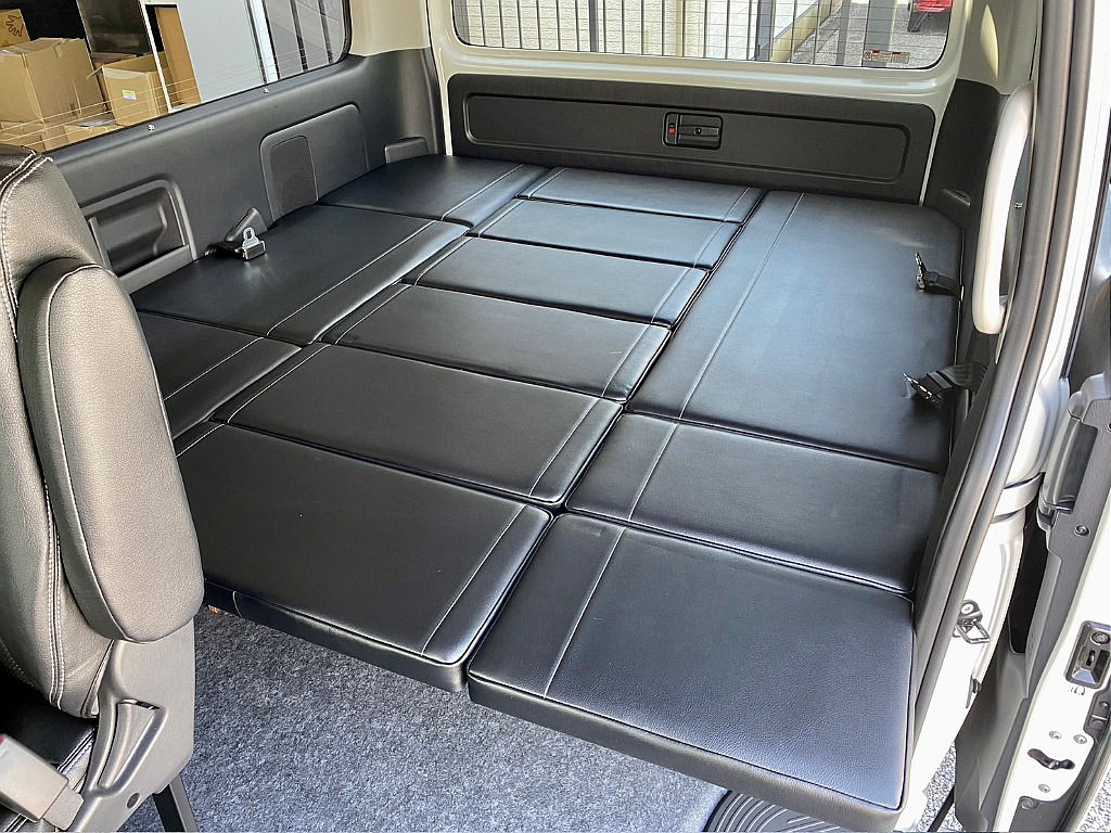 トヨタ ハイエース(24枚目)