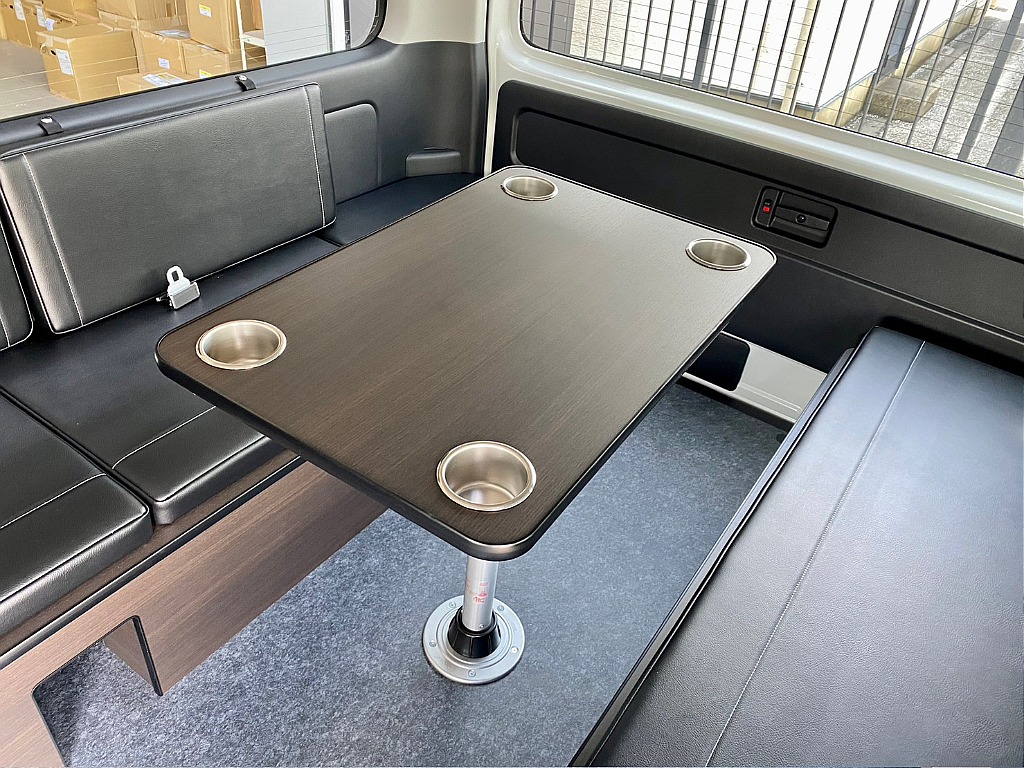 トヨタ ハイエース(27枚目)