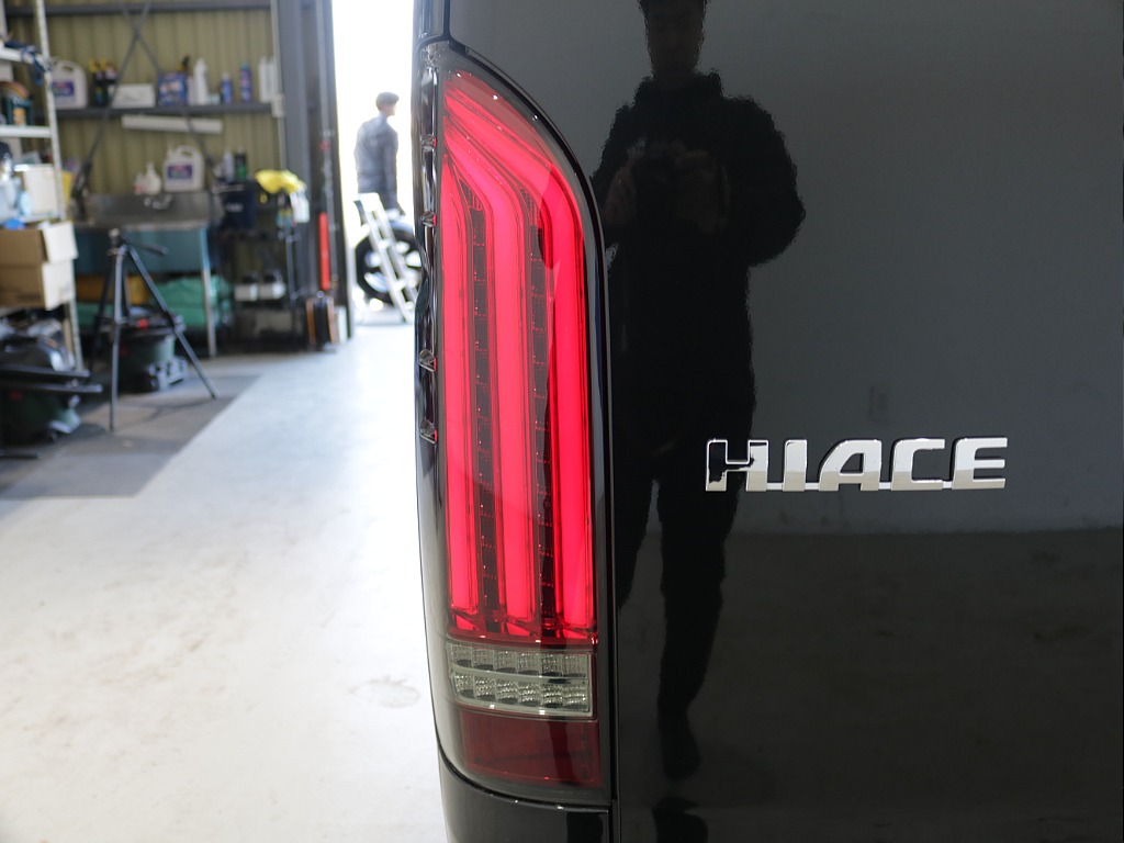 新車ワゴンＧＬファミリーに好評のＮＥＷＡＳシートアレンジ車両入庫！オリジナルフロントスポイラーオリジナルオーバーフェンダーオリジナルＬＥＤテールオリジナル１７インチアルミＢＩＧ－Ｘ１１インチナビ装備！