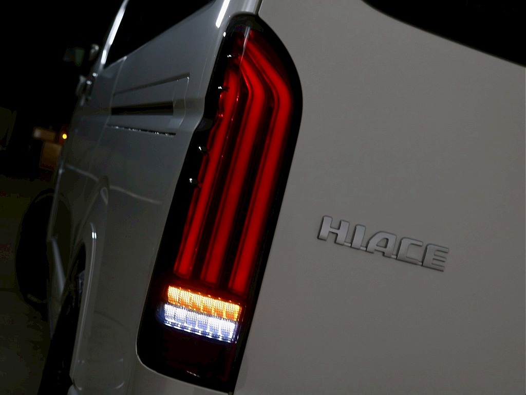 トヨタ ハイエース(36枚目)