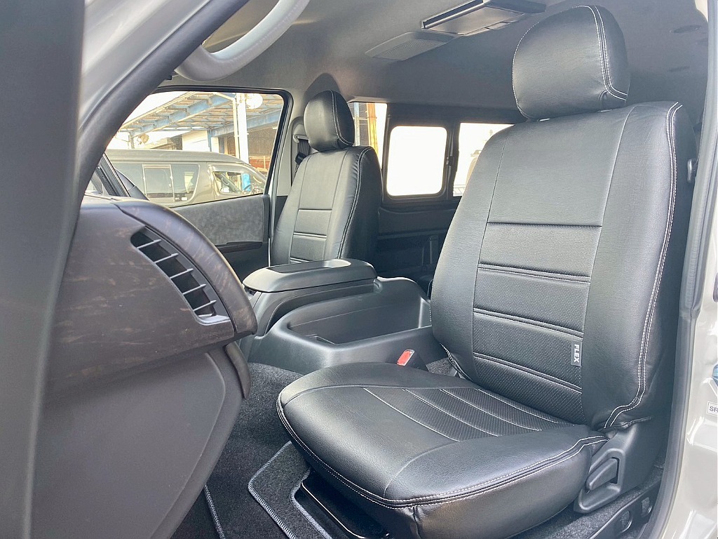 トヨタ ハイエース(9枚目)