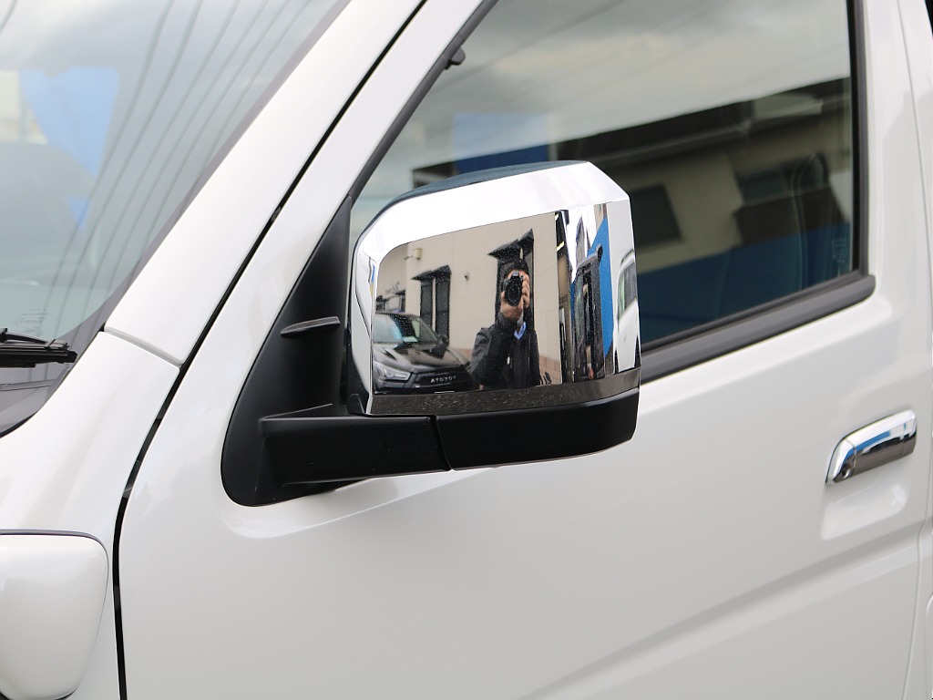 ＦＬＥＸグループは「すべての人に愛車を」をコンセプトに車種別に全国展開中！愛車と一緒に、ライフスタイルを充実させてもらいたいという思いで、ランクル仙台泉店では皆様のご要望になんでもお応えします♪