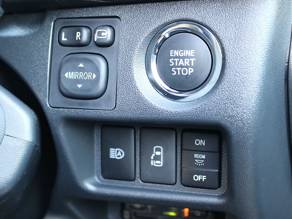 ＦＬＥＸグループは「すべての人に愛車を」をコンセプトに車種別に全国展開中！愛車と一緒に、ライフスタイルを充実させてもらいたいという思いで、ランクル仙台泉店では皆様のご要望になんでもお応えします♪