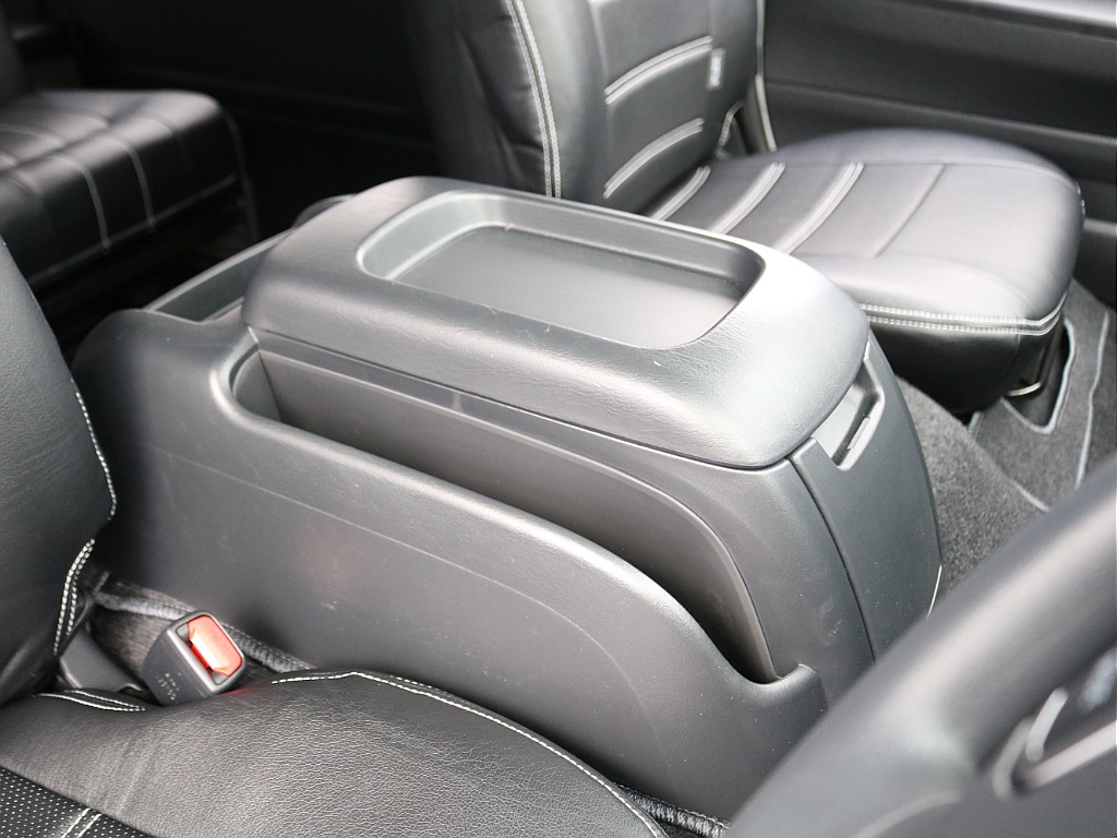 ＦＬＥＸグループは「すべての人に愛車を」をコンセプトに車種別に全国展開中！愛車と一緒に、ライフスタイルを充実させてもらいたいという思いで、ランクル仙台泉店では皆様のご要望になんでもお応えします♪