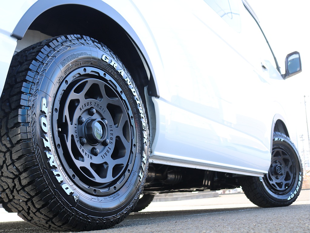 ＦＬＥＸグループは「すべての人に愛車を」をコンセプトに車種別に全国展開中！愛車と一緒に、ライフスタイルを充実させてもらいたいという思いで、ランクル仙台泉店では皆様のご要望になんでもお応えします♪