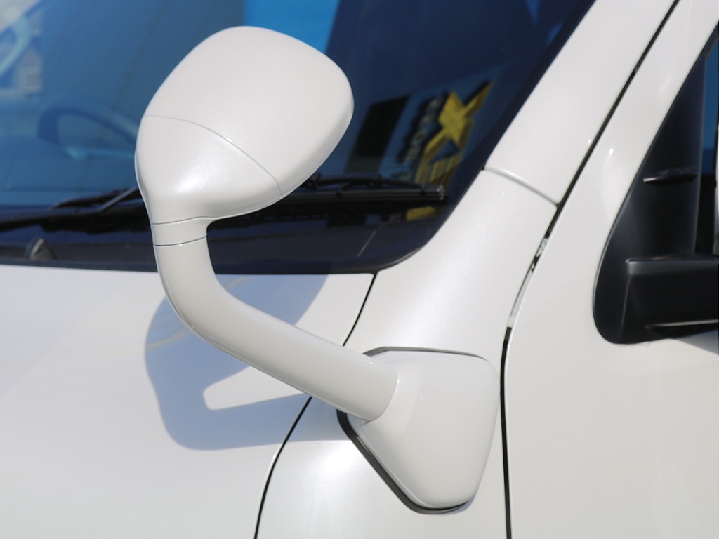 ＦＬＥＸグループは「すべての人に愛車を」をコンセプトに車種別に全国展開中！愛車と一緒に、ライフスタイルを充実させてもらいたいという思いで、ランクル仙台泉店では皆様のご要望になんでもお応えします♪