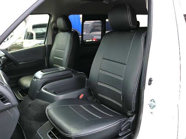 室内は専門のルームクリーニング施工済みです！小さなお子様連れのご家族様も安心してお乗りいただけます！外せる部品は外し、特殊洗剤＆専門用品で可能な限り汚れや使用感は除去します♪