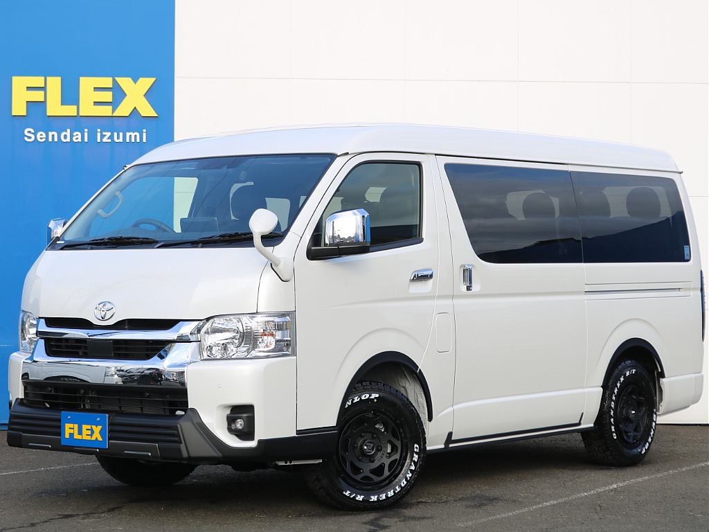 新車ハイエースワゴン！内装架装「NEWAS」♪広々とした2列目シートやフルフラットに出来る内装！更にはセンターブルもあり、車中泊にも最適なお車です！
