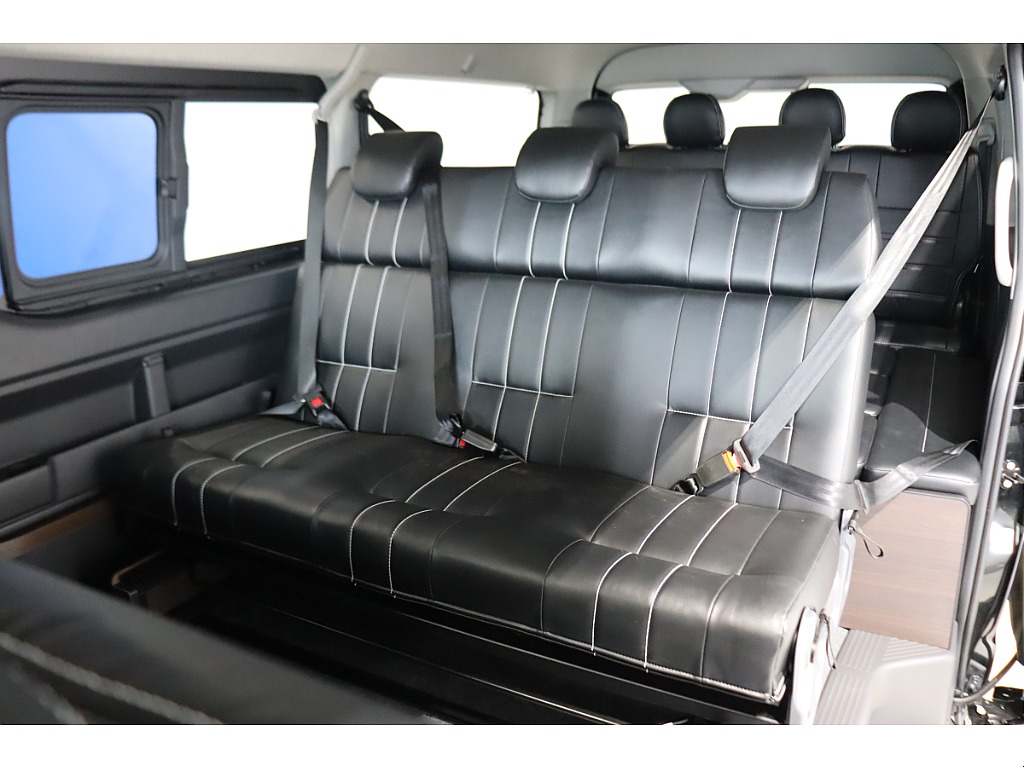 FLEXオリジナル内装架装【NEWAS】大型セカンドシートを採用した高級感あるシートアレンジです♪