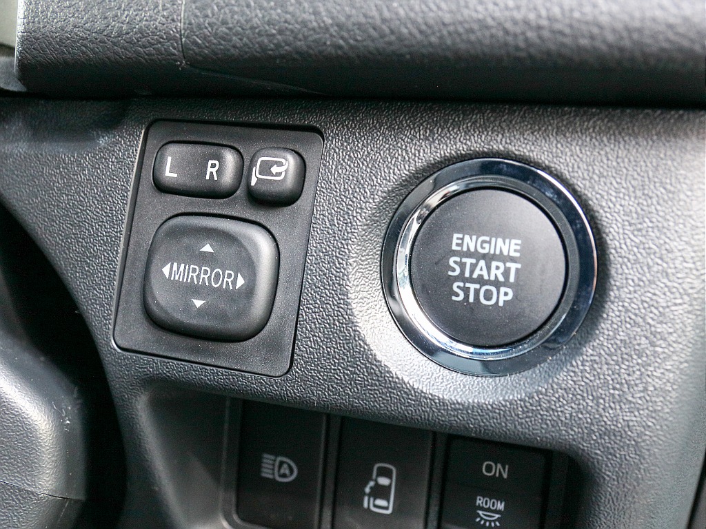 スマートエントリー＆プッシュスタート付き！！