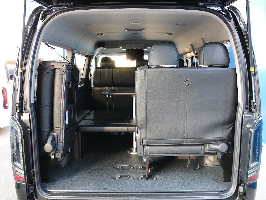 片側のみ跳ね上げ可能です！！