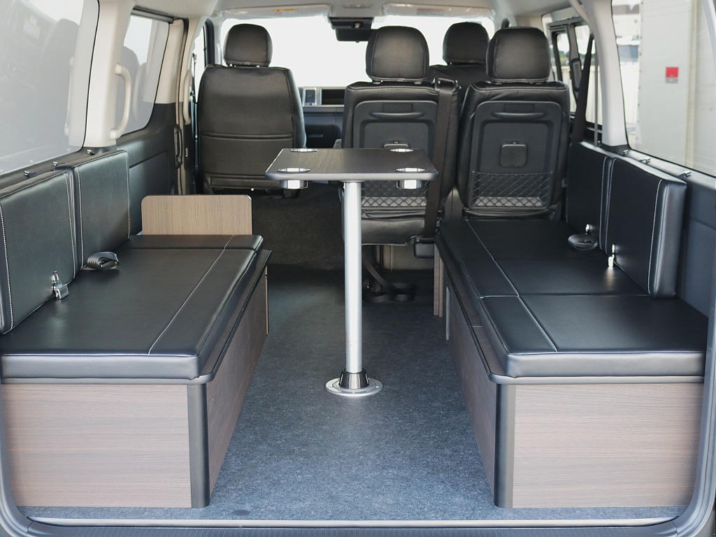 ベットキット下に荷物スペースも確保