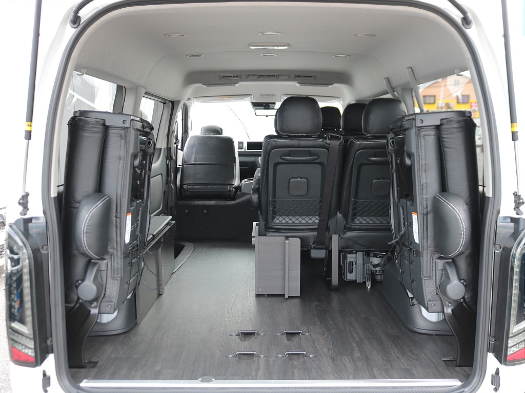 トヨタ ハイエース(55枚目)