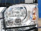 夜間の走行も安心のLEDヘッドランプ付き!!