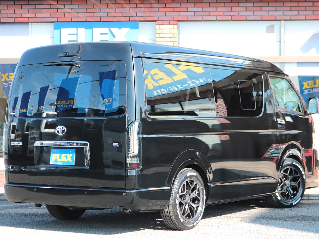 ボディガラスコーティング+窓撥水施工やスモークフィルム施工など細かなオプションにもお応えいたします☆