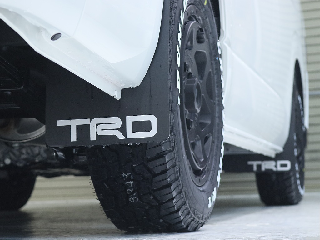 トヨタ&nbsp;ハイエース&nbsp;ワゴン2.7GLロング ミドルルーフ 4WD&nbsp;【BIG-DA】【フローリング施工】&nbsp;北海道の詳細画像&nbsp;その11