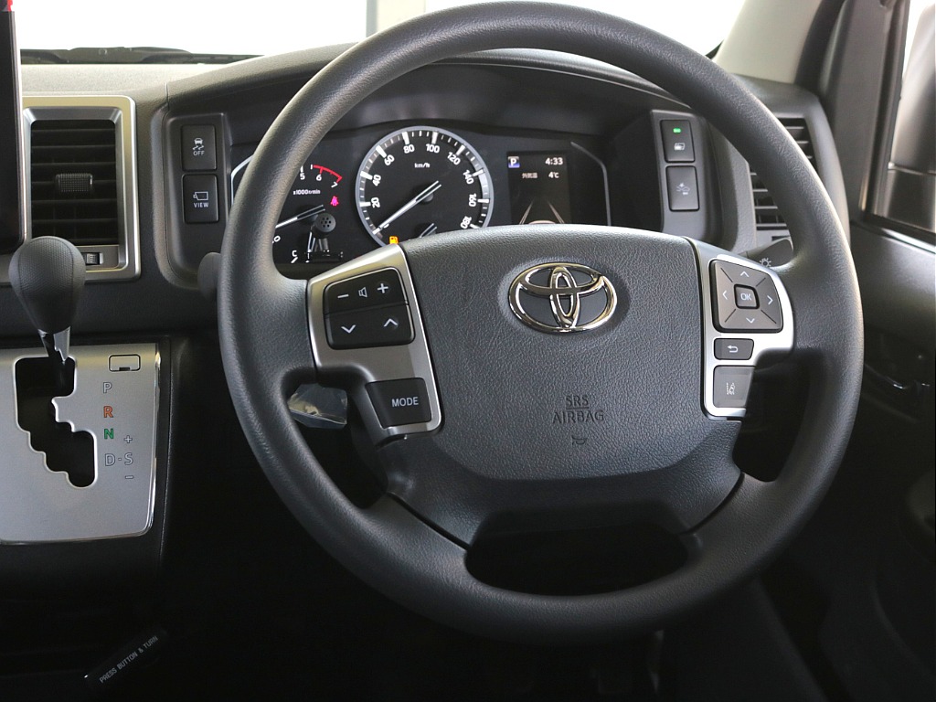 ステアリング・シフトノブ