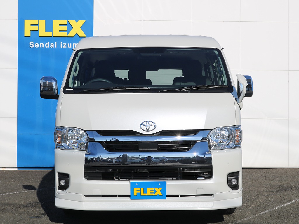 フロントはデルフィーノラインのフロントリップスポイラーを装着済みです♪