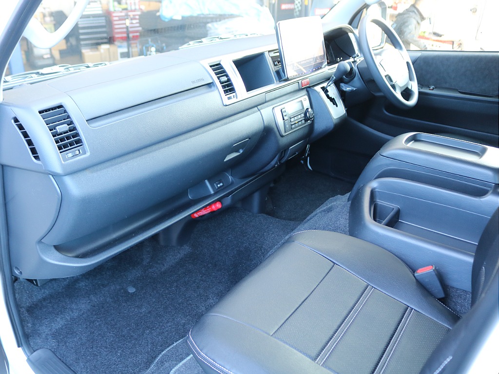 ＦＬＥＸグループは「すべての人に愛車を」をコンセプトに車種別に全国展開中！愛車と一緒に、ライフスタイルを充実させてもらいたいという思いで、ランクル仙台泉店では皆様のご要望になんでもお応えします♪