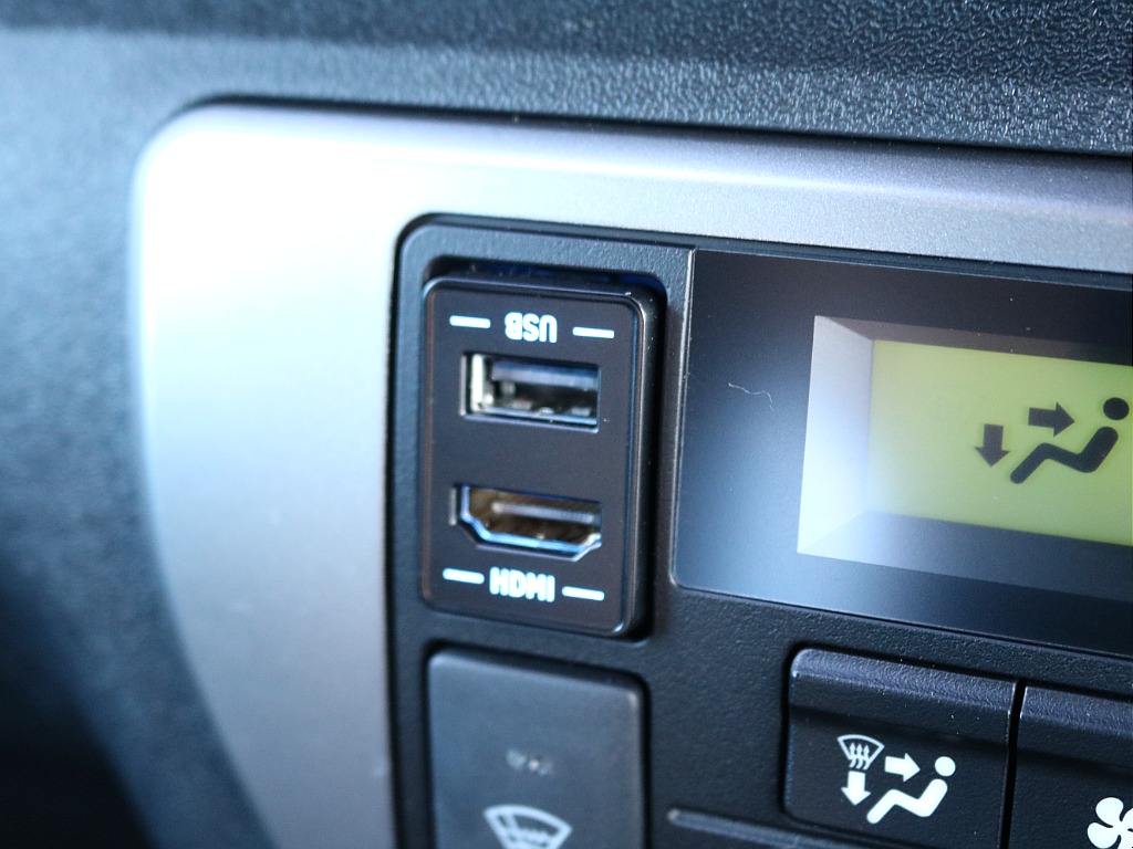 HDMI＆USBポート！