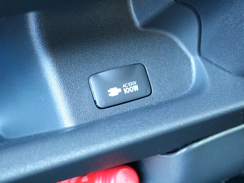 ＦＬＥＸグループは「すべての人に愛車を」をコンセプトに車種別に全国展開中！愛車と一緒に、ライフスタイルを充実させてもらいたいという思いで、ランクル仙台泉店では皆様のご要望になんでもお応えします♪