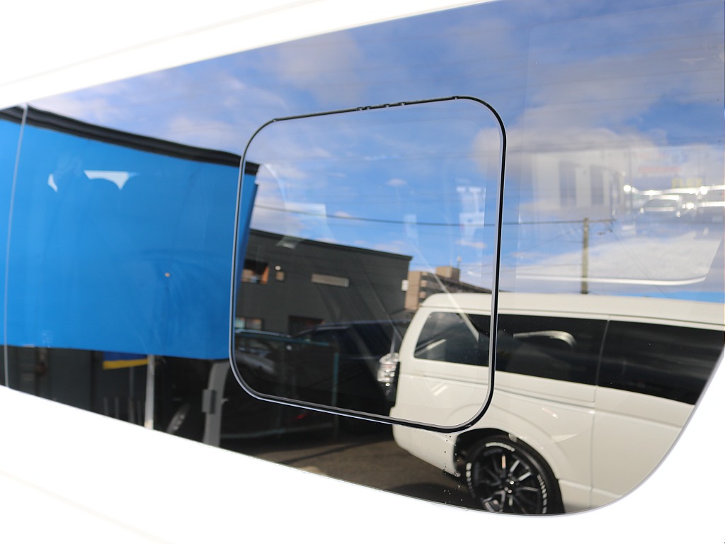 ＦＬＥＸグループは「すべての人に愛車を」をコンセプトに車種別に全国展開中！愛車と一緒に、ライフスタイルを充実させてもらいたいという思いで、ランクル仙台泉店では皆様のご要望になんでもお応えします♪