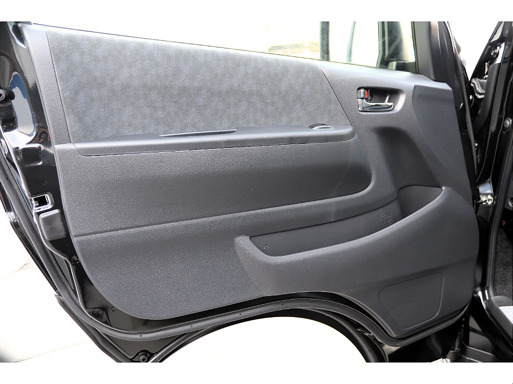 ハイエース高崎店にて展示中♪027-329-5670