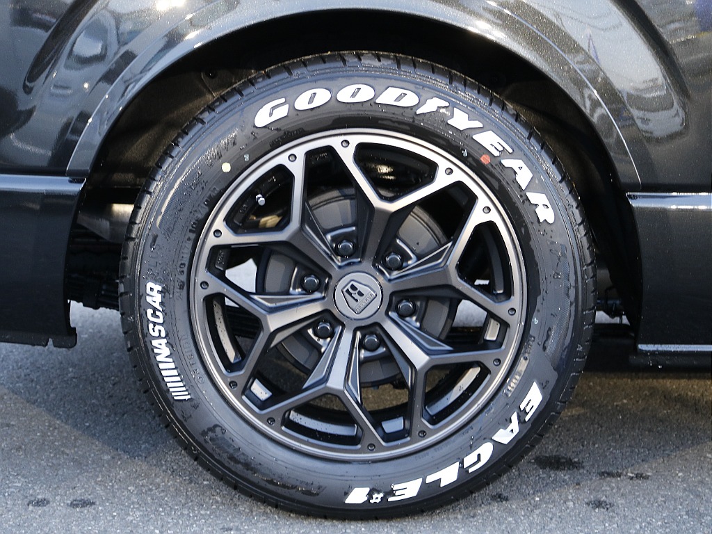 バルベロSTYLING　HEX17インチアルミホイール、グッドイヤーナスカータイヤをインストール☆新作ホイールFLEXオリジナルカラーです☆