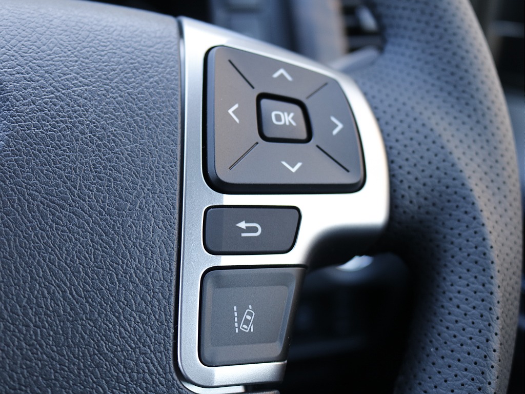 茨城県つくば市にハイエース専門の新車・中古車の展示場を展開！人気のグレード・年式をその場で見比べられます♪皆様のご来場、お問合せを心よりお待ちしております☆