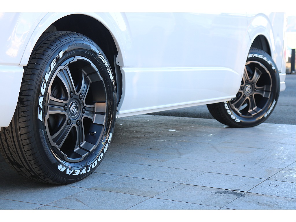 FLEXワイルドディープス17インチアルミ、グッドイヤーナスカータイヤ！