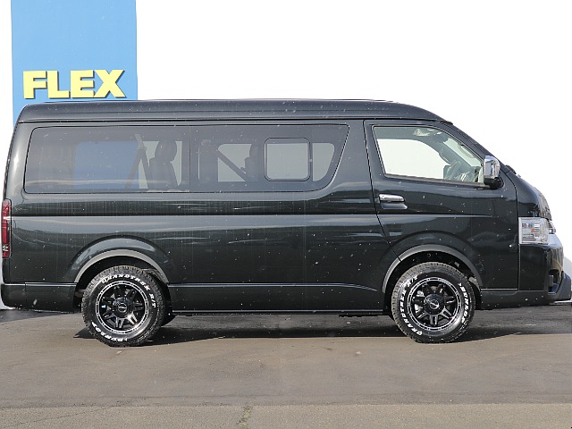 大変便利なパワースライドドア付き！！荷物の出し入れや乗り降りも楽々できちゃいますね♪