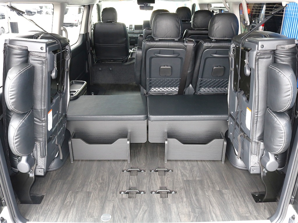 トヨタ ハイエース(6枚目)