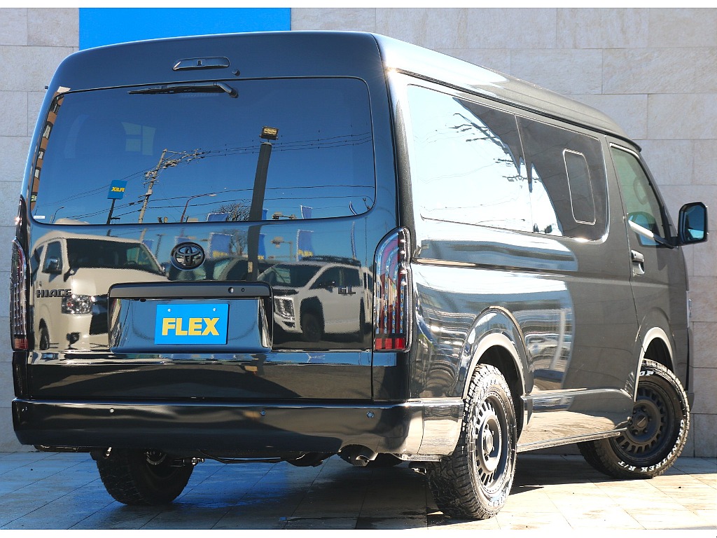 新車のフローリング床張り施工車が入庫しました！