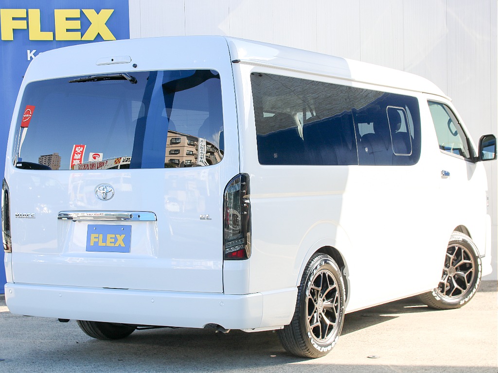 ワイドボディならではのリアビュー！！