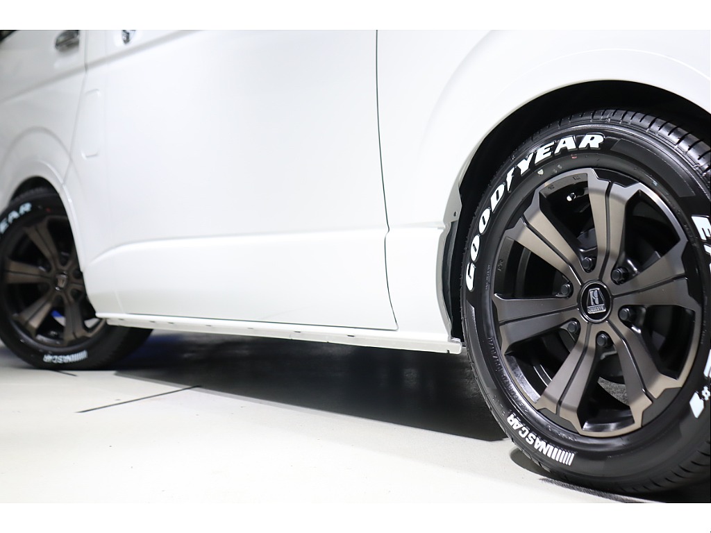 FLEXアーバングランデ17インチAW/グッドイヤーナスカータイヤで足元をドレスアップ！