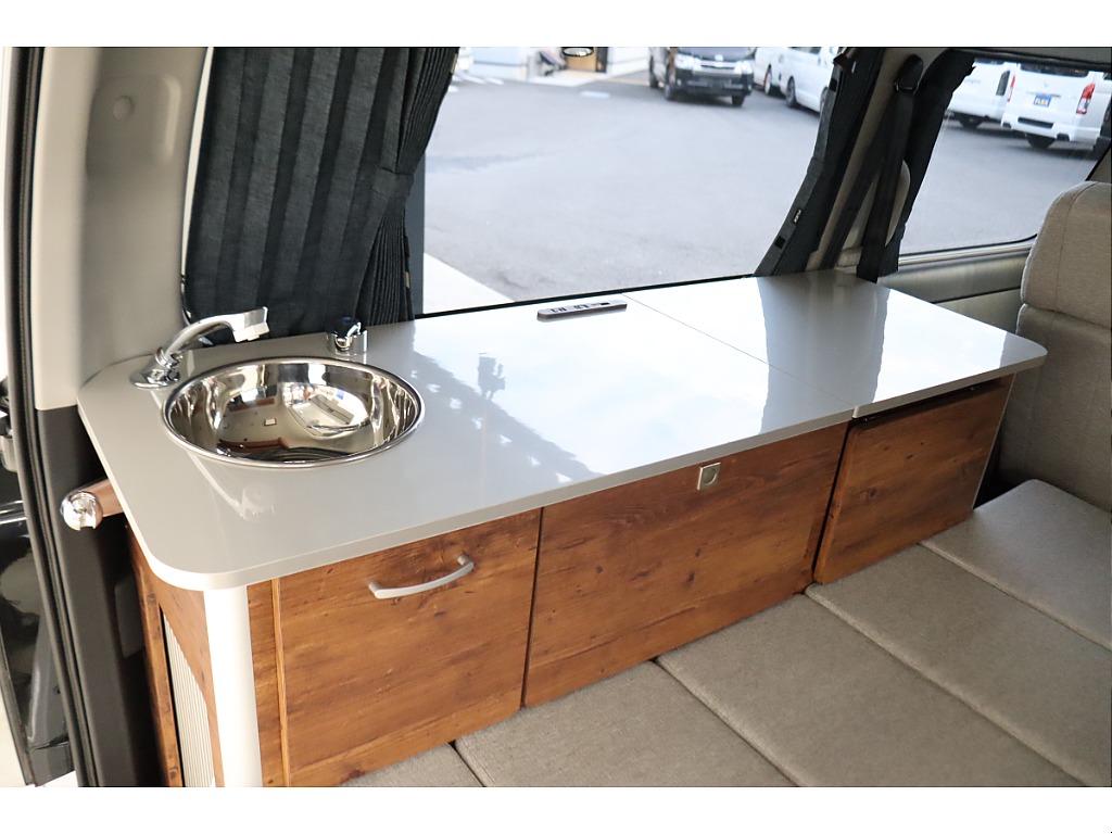 トヨタ ハイエース(24枚目)