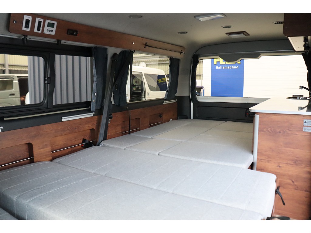 大人2名就寝設定のフルフラットシート！