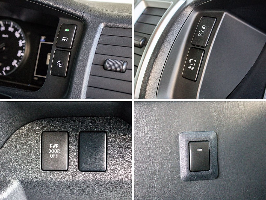 センターコンソールの後ろにナビ切り替えスイッチ装備してます！エンジン停止中でもナビをお使い頂けます！